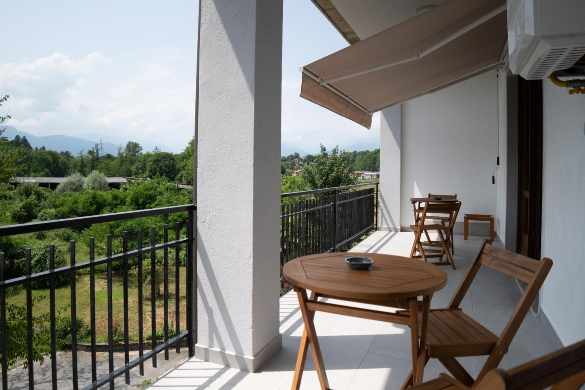 Casa Vacanze Aria Leggiuno Exterior photo