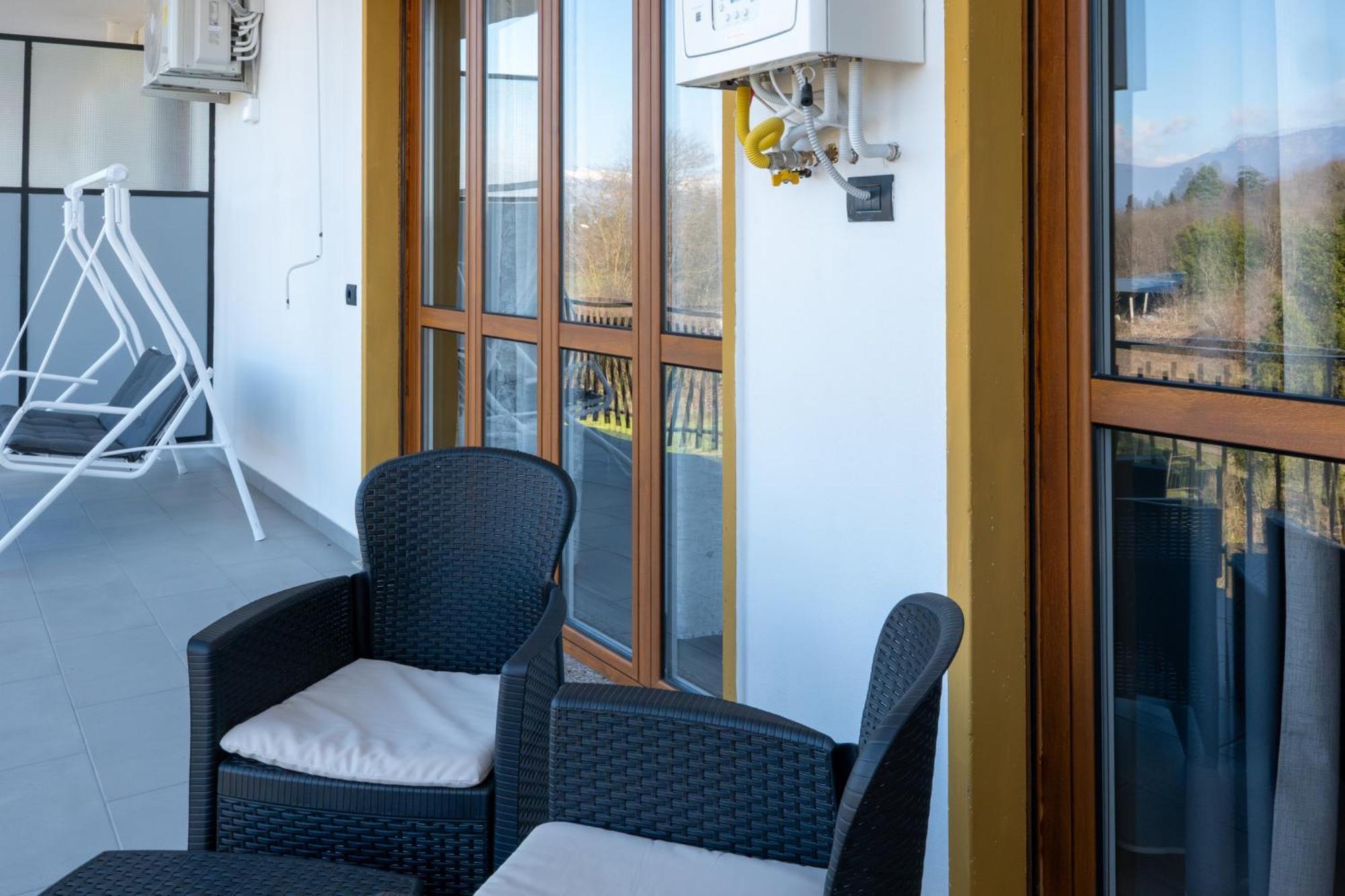 Casa Vacanze Aria Leggiuno Exterior photo